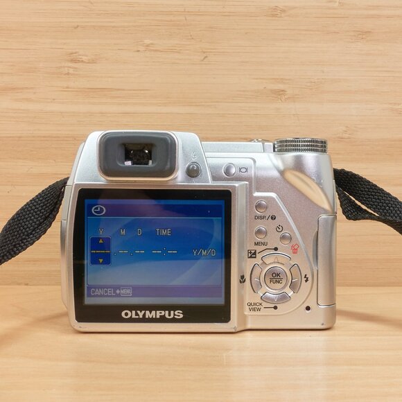 Olympus SP-510UZ 7.1 MP Digital Camera, 10x Optical Zoom - Picture 7 of 11